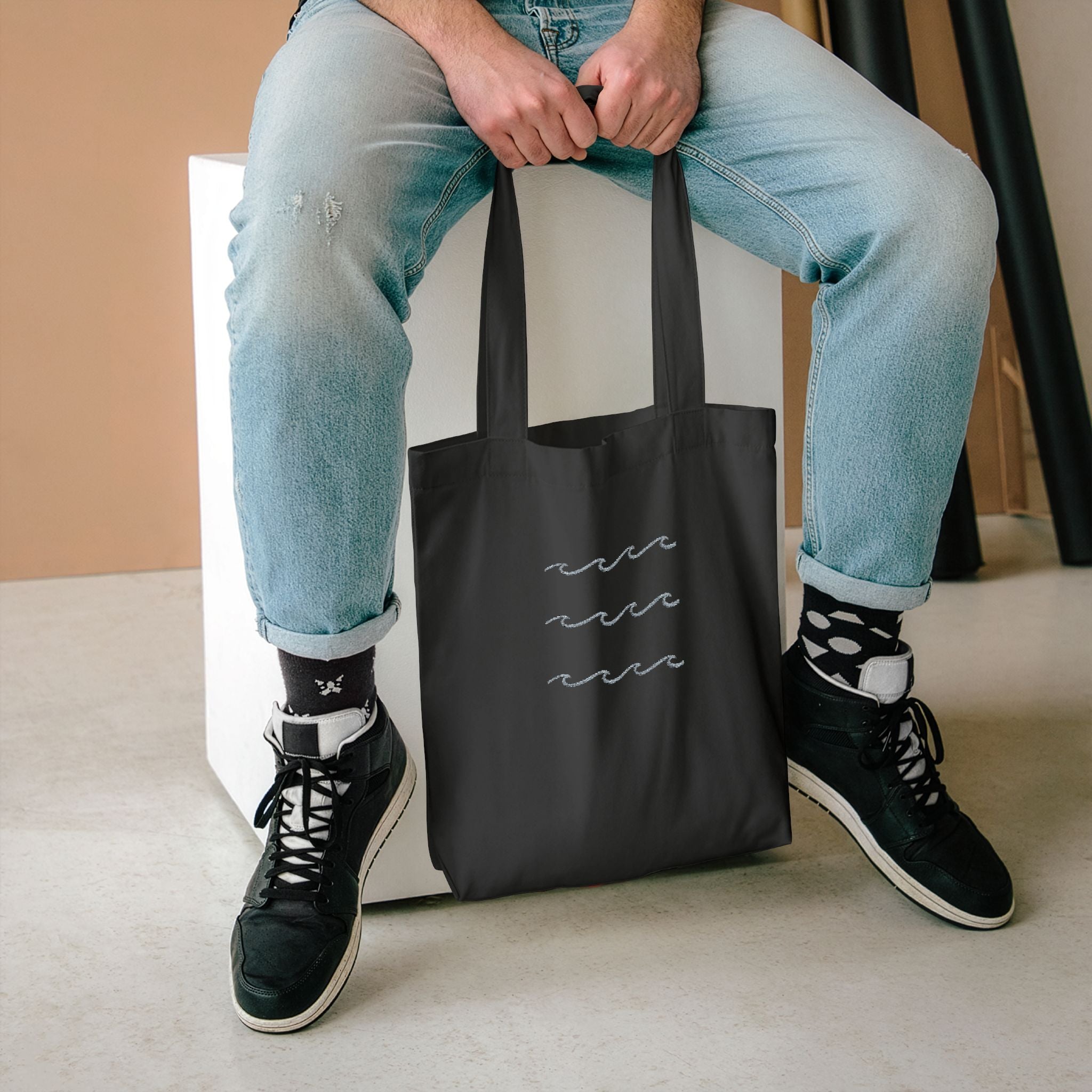 Embroidered Wave Pattern Tote Bag