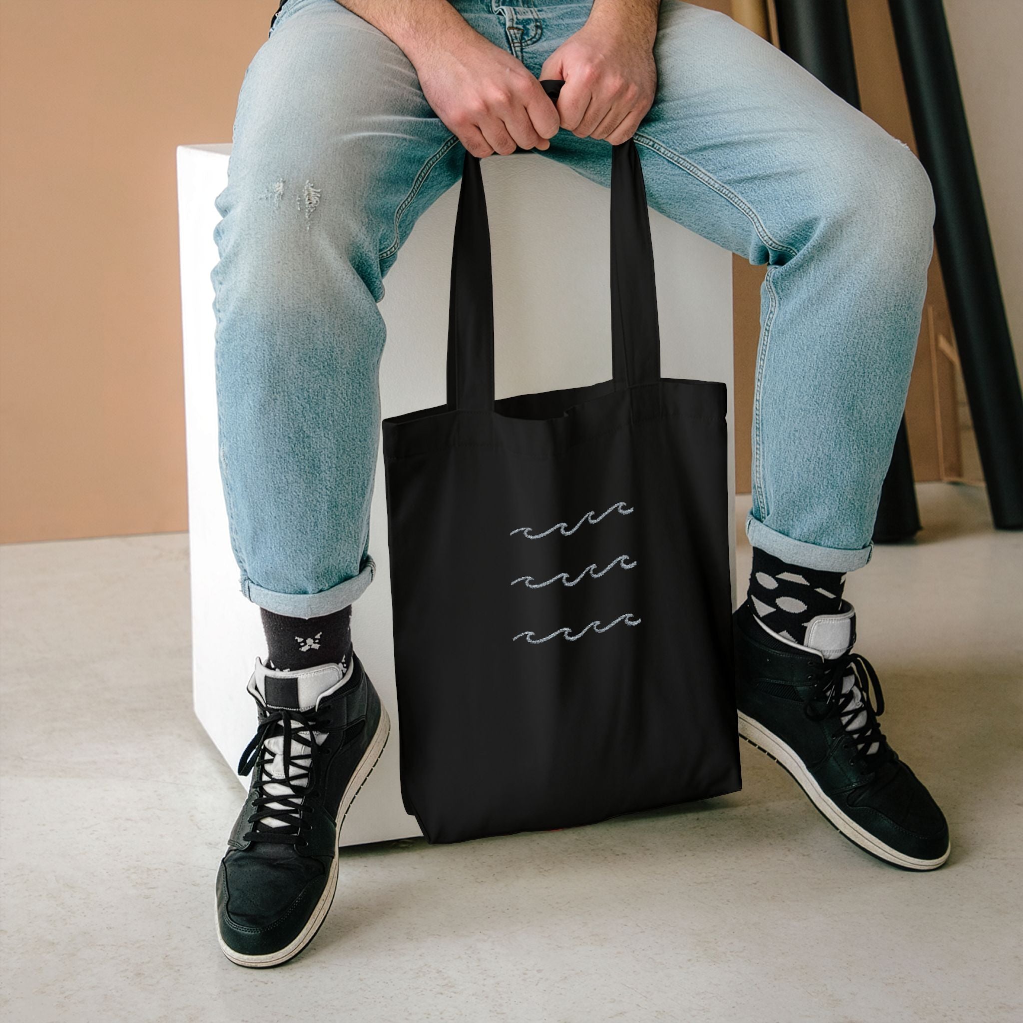 Embroidered Wave Pattern Tote Bag